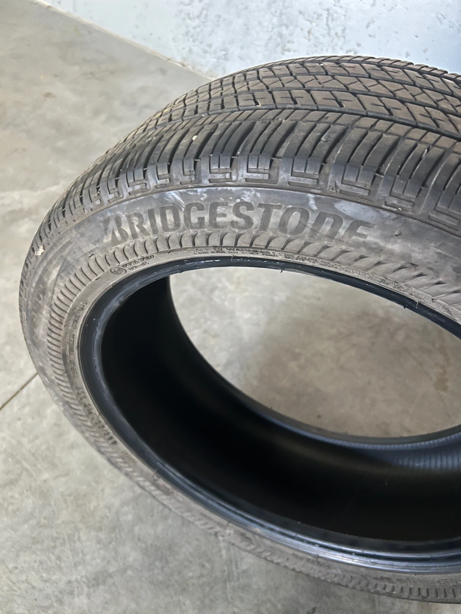 Гуми Всесезонни 225/50R18, снимка 6 - Гуми и джанти - 55559355