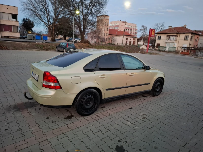 Volvo S40 1, 8 i АГУ, Бартер, снимка 4 - Автомобили и джипове - 52957665