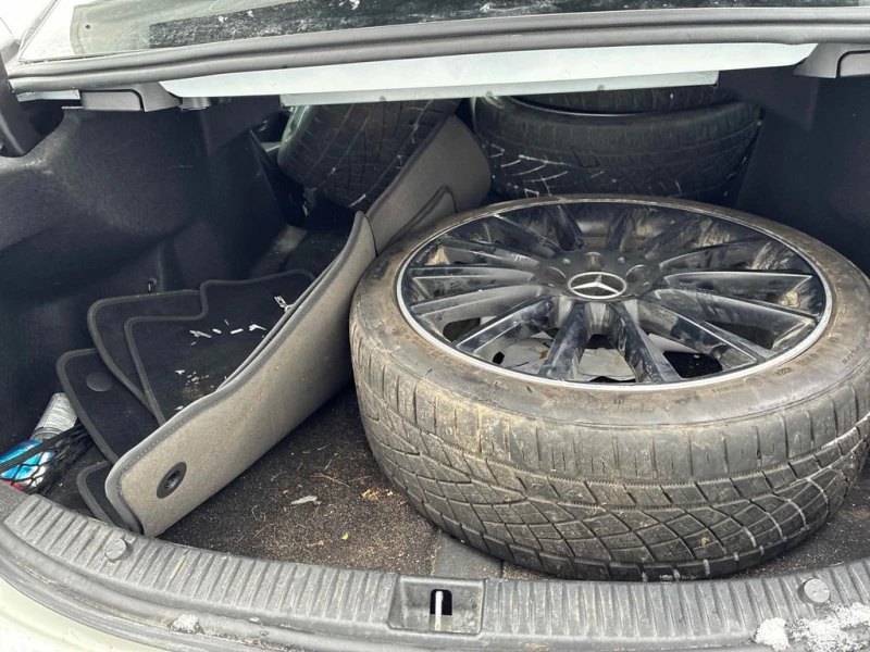 Mercedes-Benz C 43 AMG * CARFAX * БЕЗ ПЪРВОНАЧАЛНА ВНОСКА, снимка 15 - Автомобили и джипове - 53186938