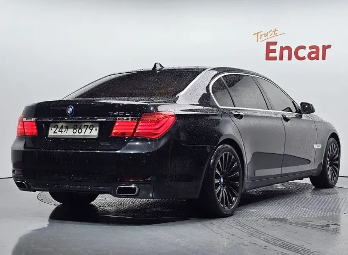 BMW 740  - изображение 2