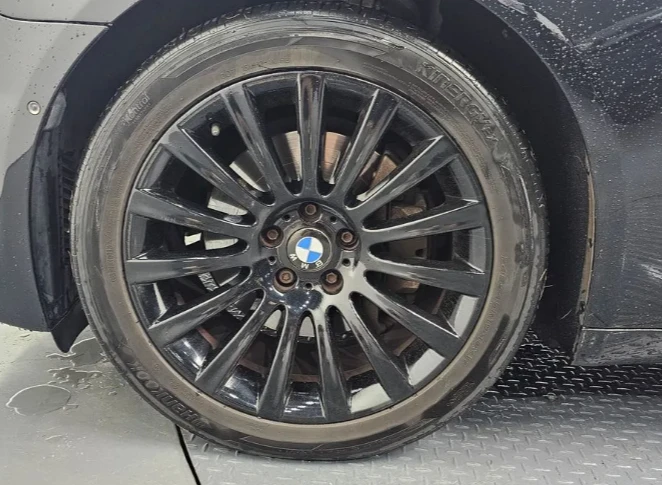 BMW 740  - изображение 5