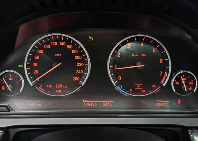 BMW 740  - изображение 8