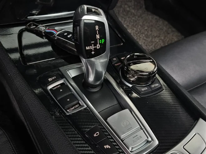 BMW 740  - изображение 9