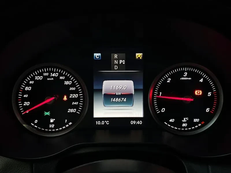 Mercedes-Benz C 200 2.0, снимка 8 - Автомобили и джипове - 54278057