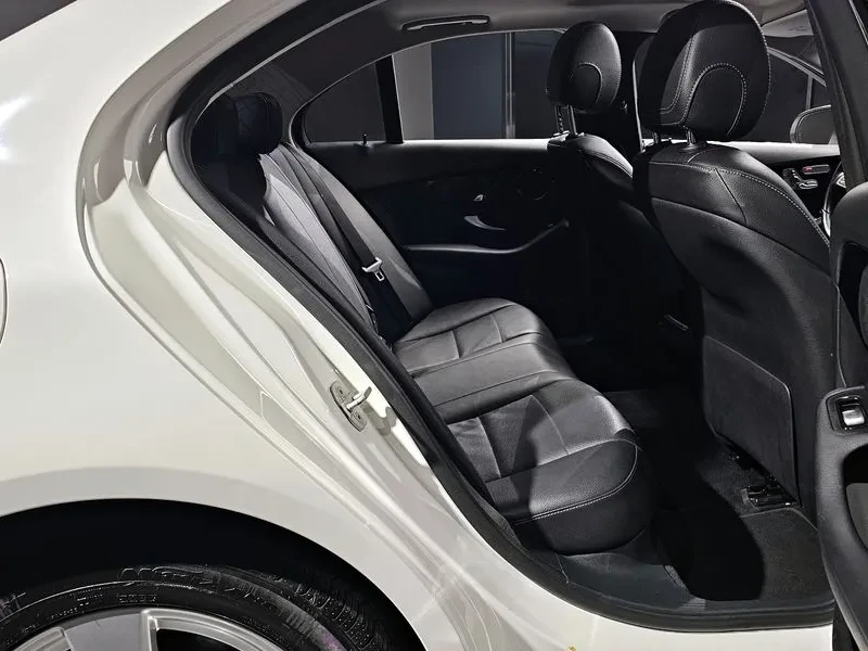 Mercedes-Benz C 200 2.0, снимка 12 - Автомобили и джипове - 54278057