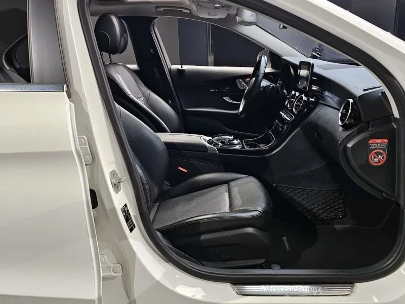 Mercedes-Benz C 200 2.0, снимка 11 - Автомобили и джипове - 54278057