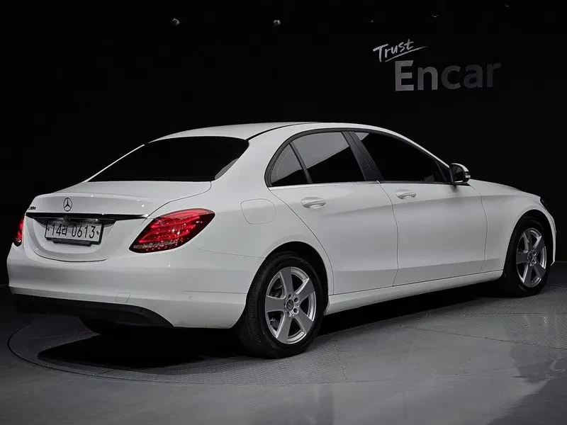 Mercedes-Benz C 200 2.0, снимка 2 - Автомобили и джипове - 54278057