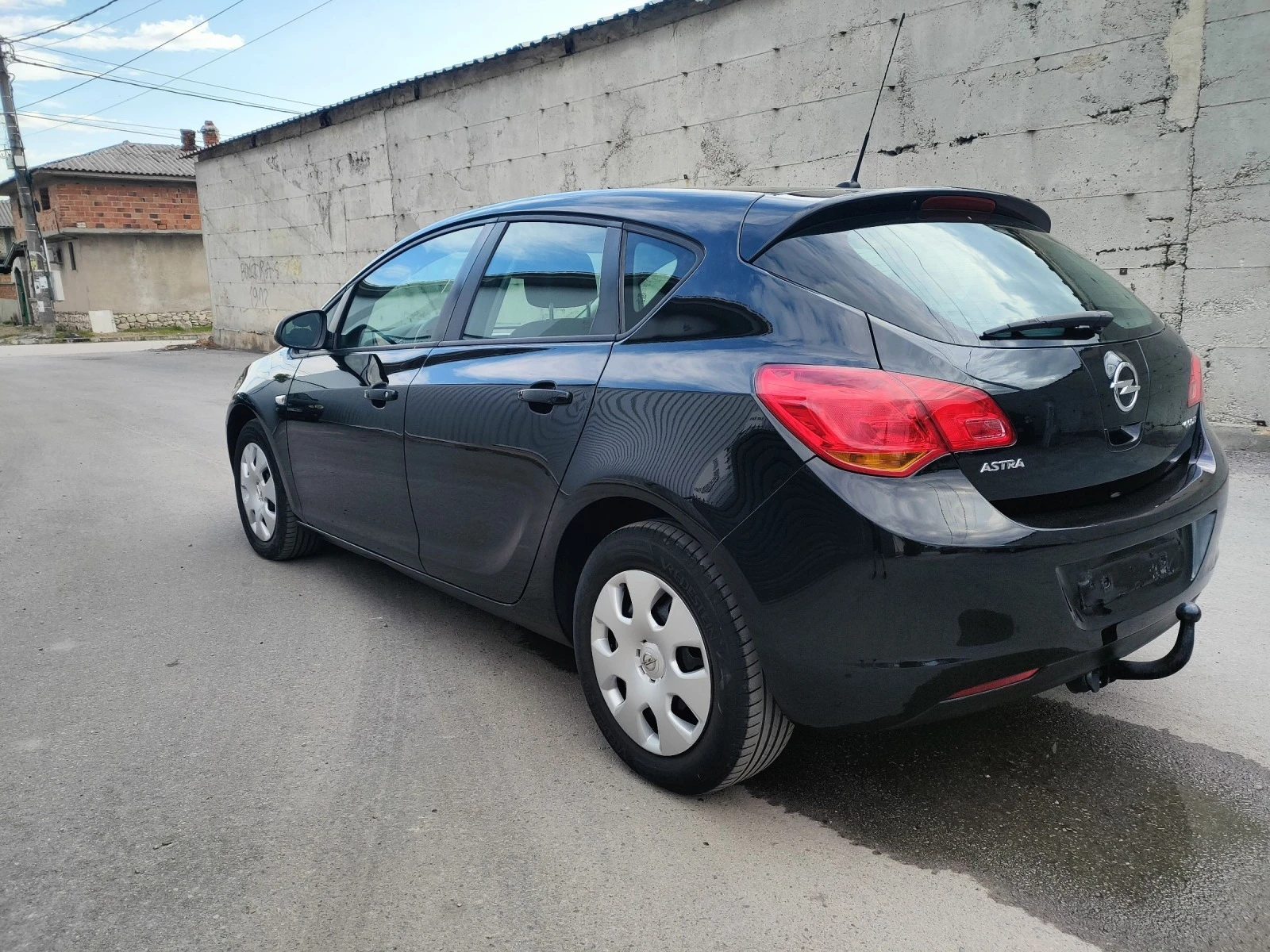 Opel Astra 1.4i 16v 100кс. Евро5 - изображение 6