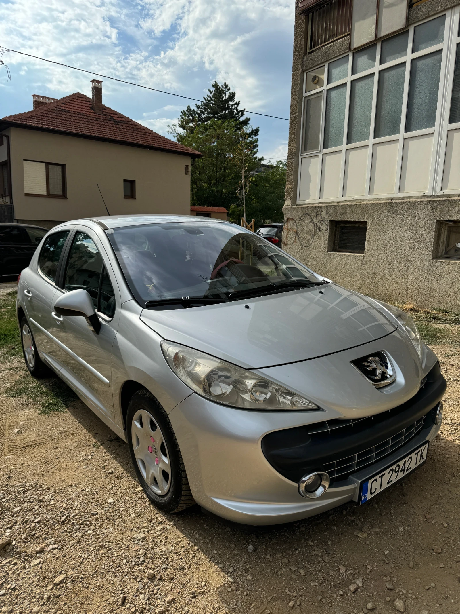 Peugeot 207 1.4 - изображение 2