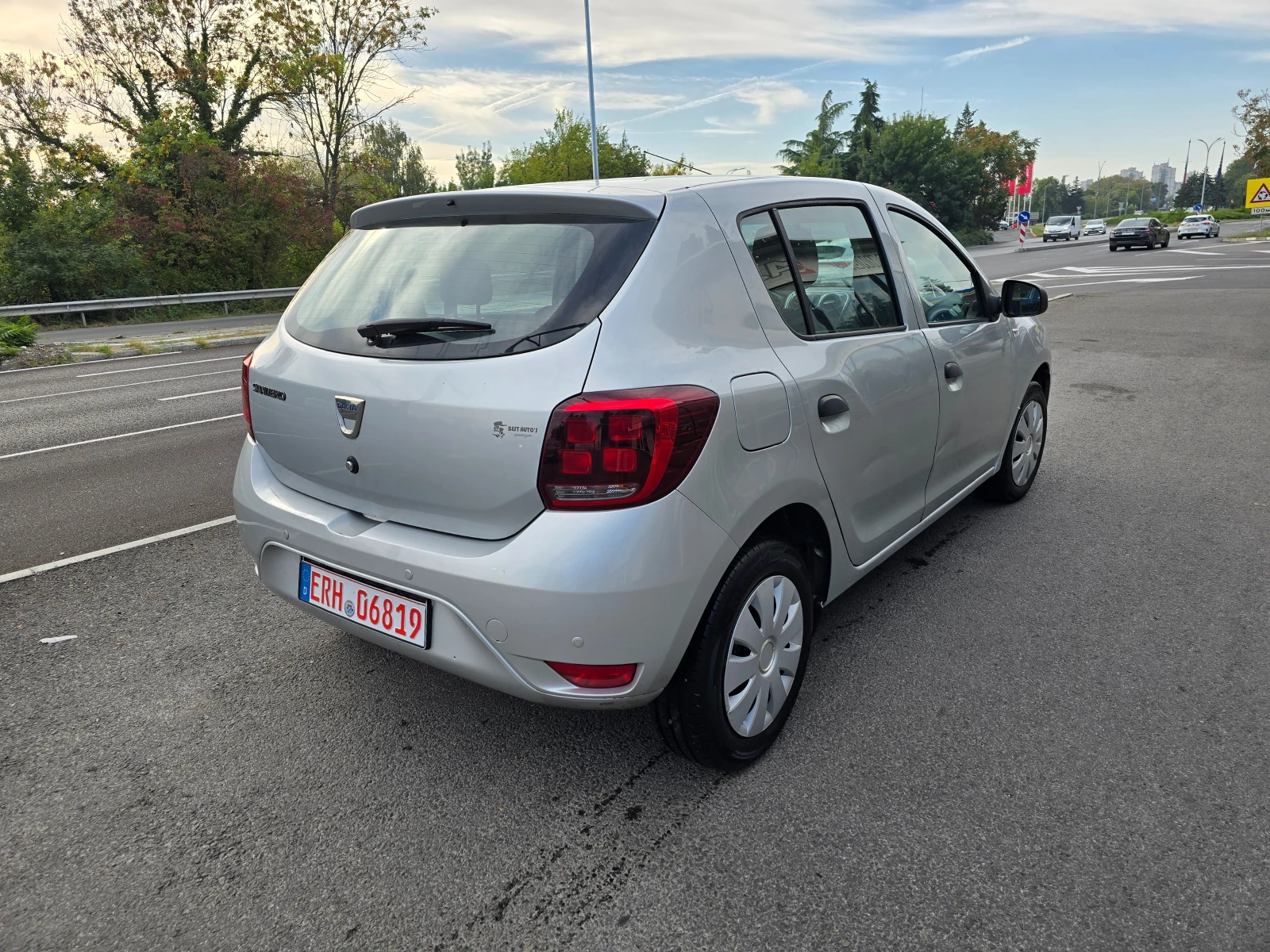 Dacia Sandero 1.0 SCe Essential - изображение 3