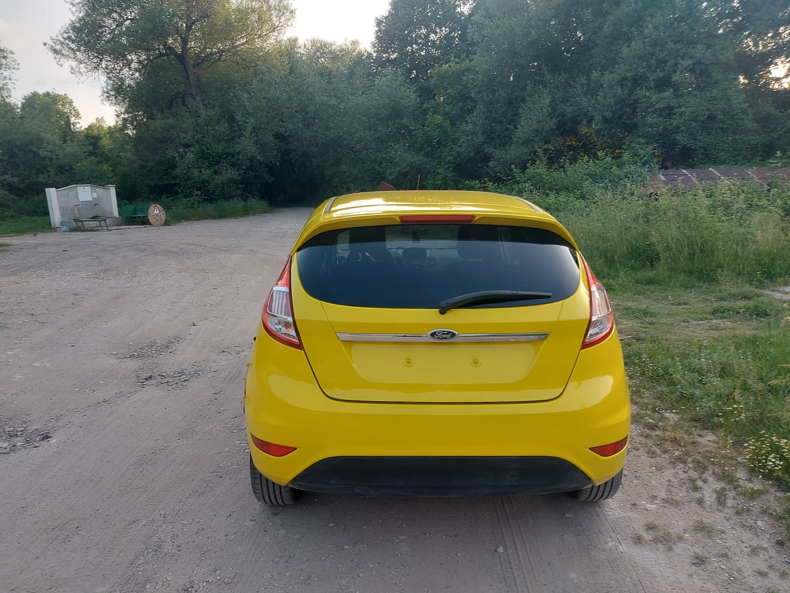 Ford Fiesta 1.4 16 v  с газ - изображение 3