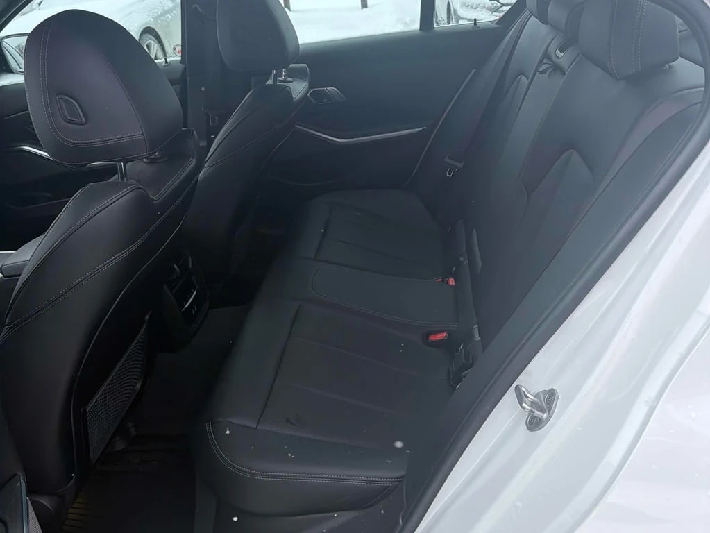 BMW 330 * xDrive * CARFAX* 360 * ПОДГРЕВИ * ШИБИДАХ - изображение 10