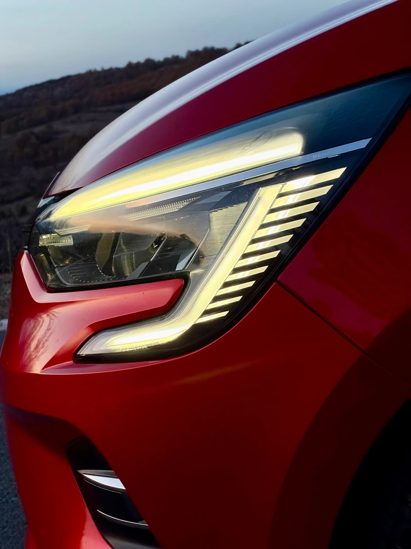 Renault Clio Нов внос, Отлична, 6-скорости, снимка 16 - Автомобили и джипове - 53774132