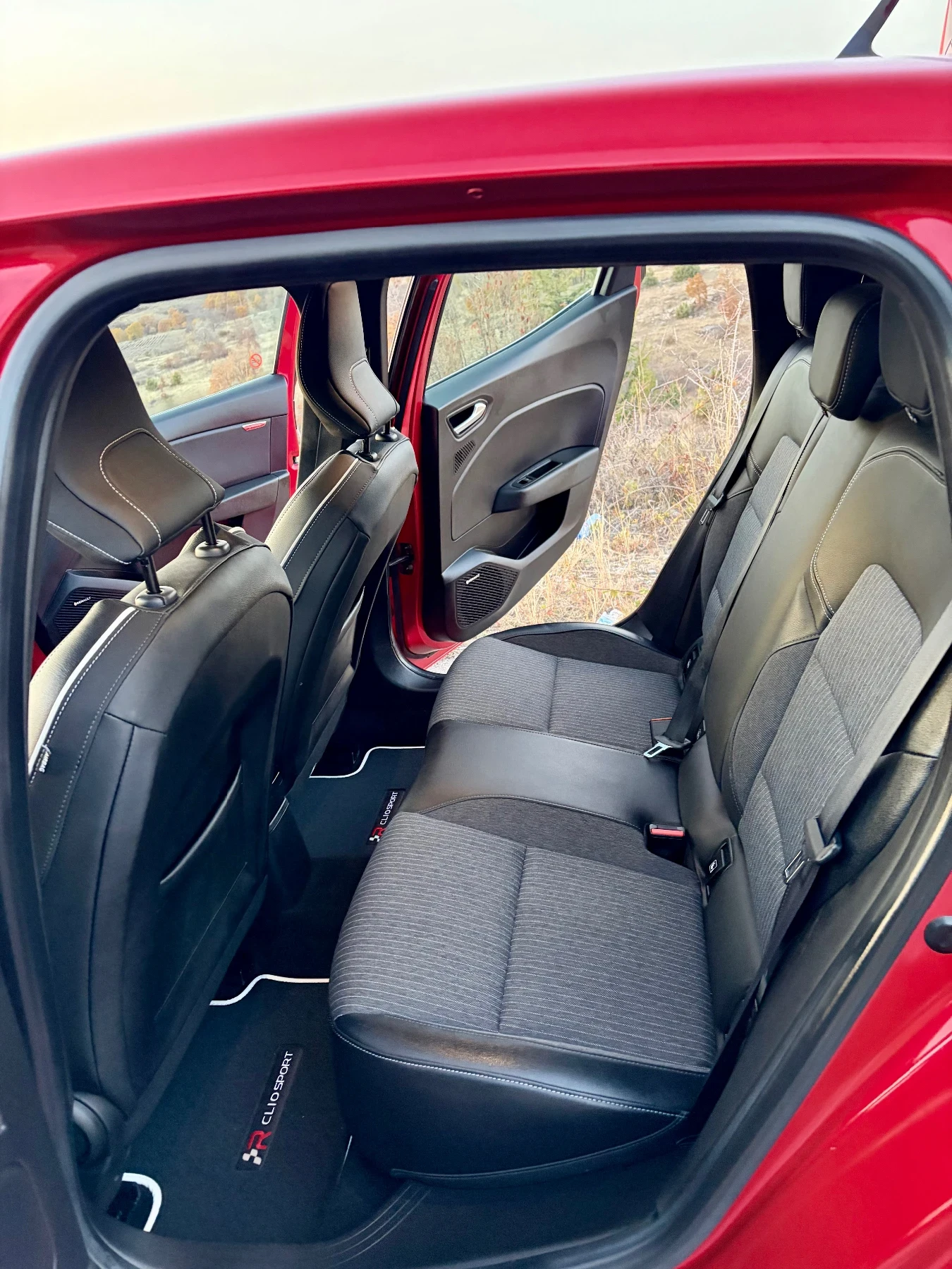 Renault Clio Нов внос, Отлична, 6-скорости, снимка 11 - Автомобили и джипове - 53774132