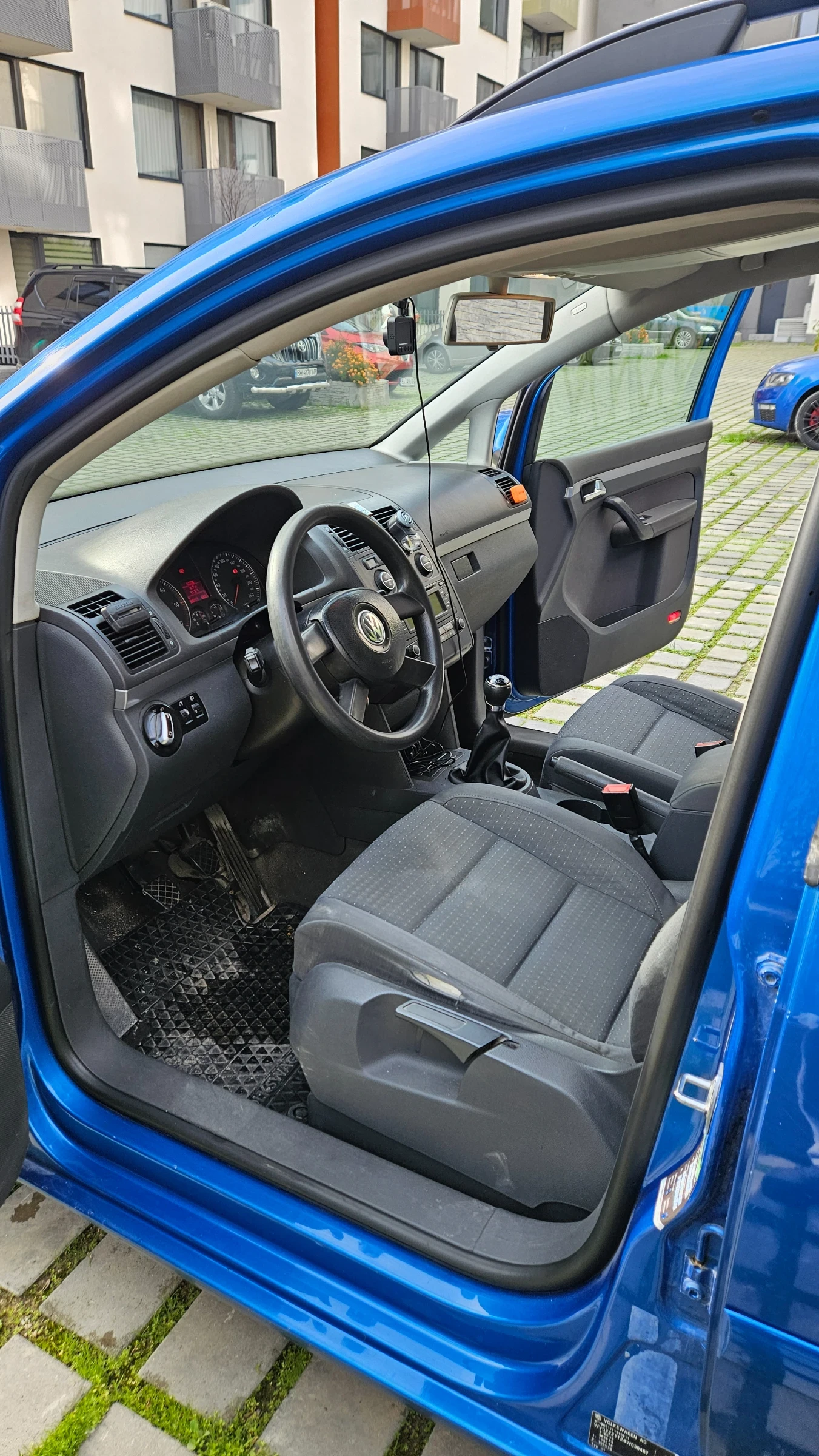 VW Touran, снимка 5 - Автомобили и джипове - 53976541