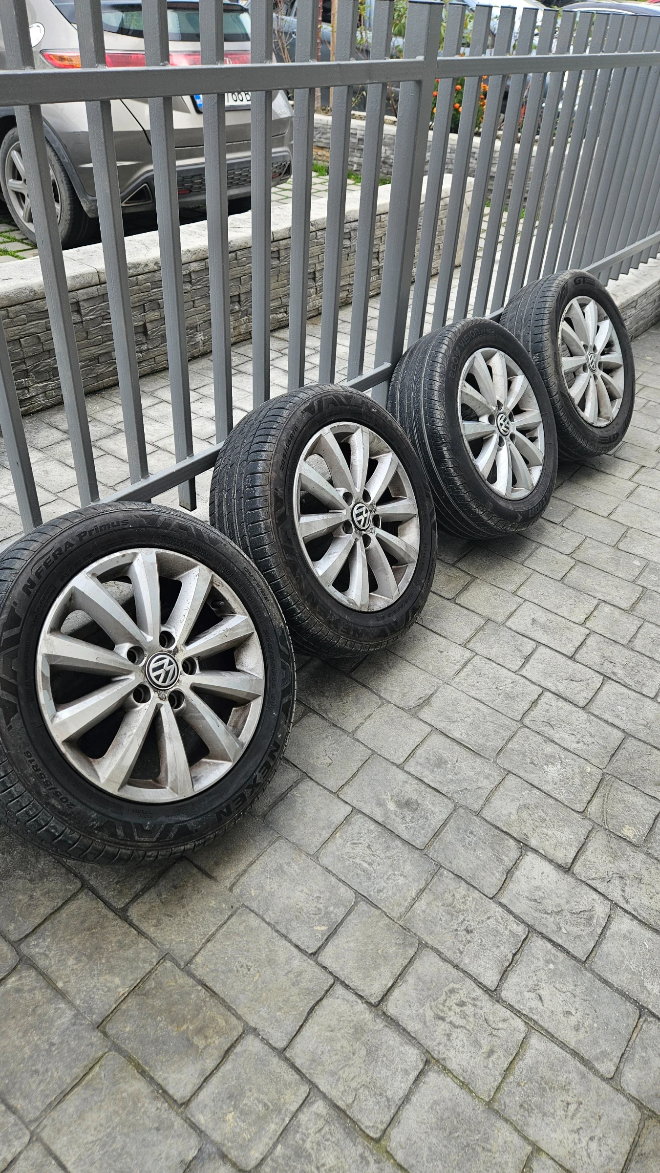 VW Touran Touran, снимка 8 - Автомобили и джипове - 55648556