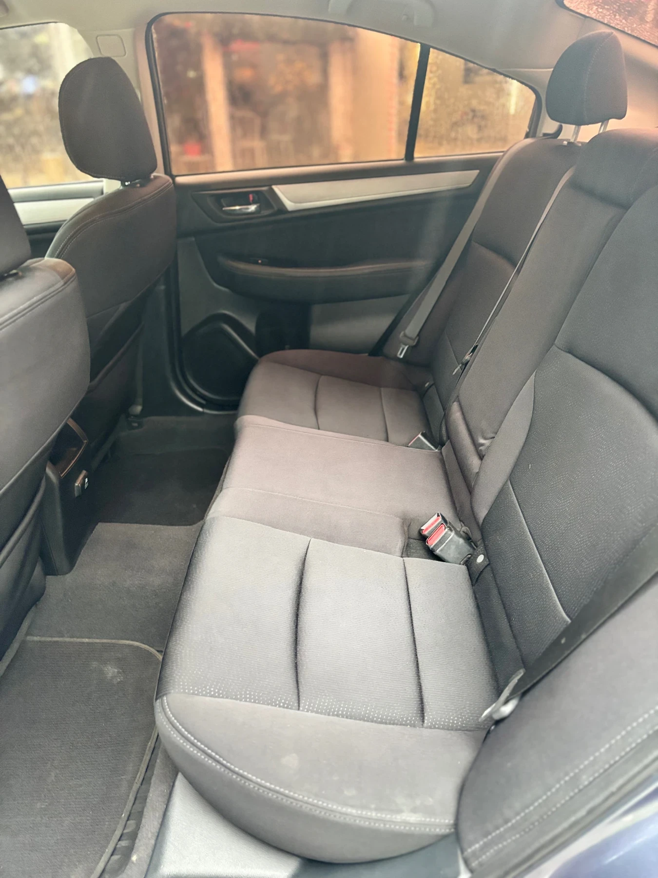 Subaru Legacy, снимка 6 - Автомобили и джипове - 54101927