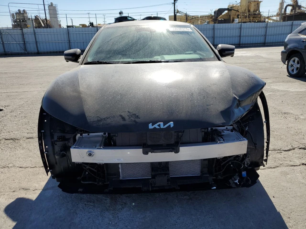 Kia EV6, снимка 5 - Автомобили и джипове - 54460379