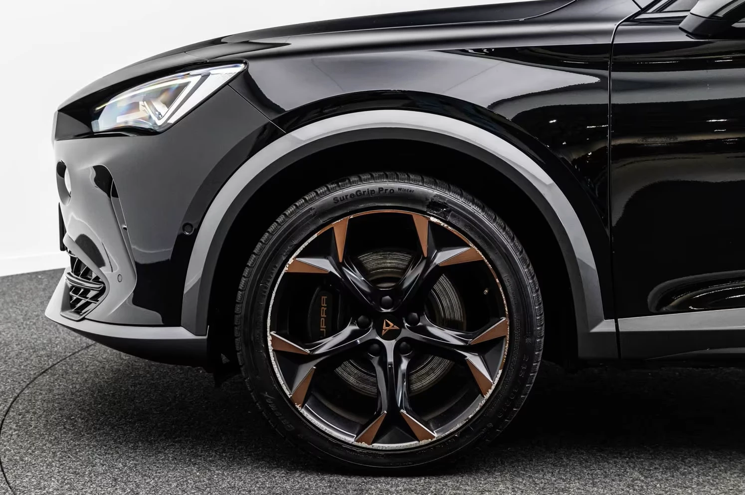 Cupra Formentor VZ* 360CAM* DISTR* MEMORY* KEYLESS* , снимка 6 - Автомобили и джипове - 54548605