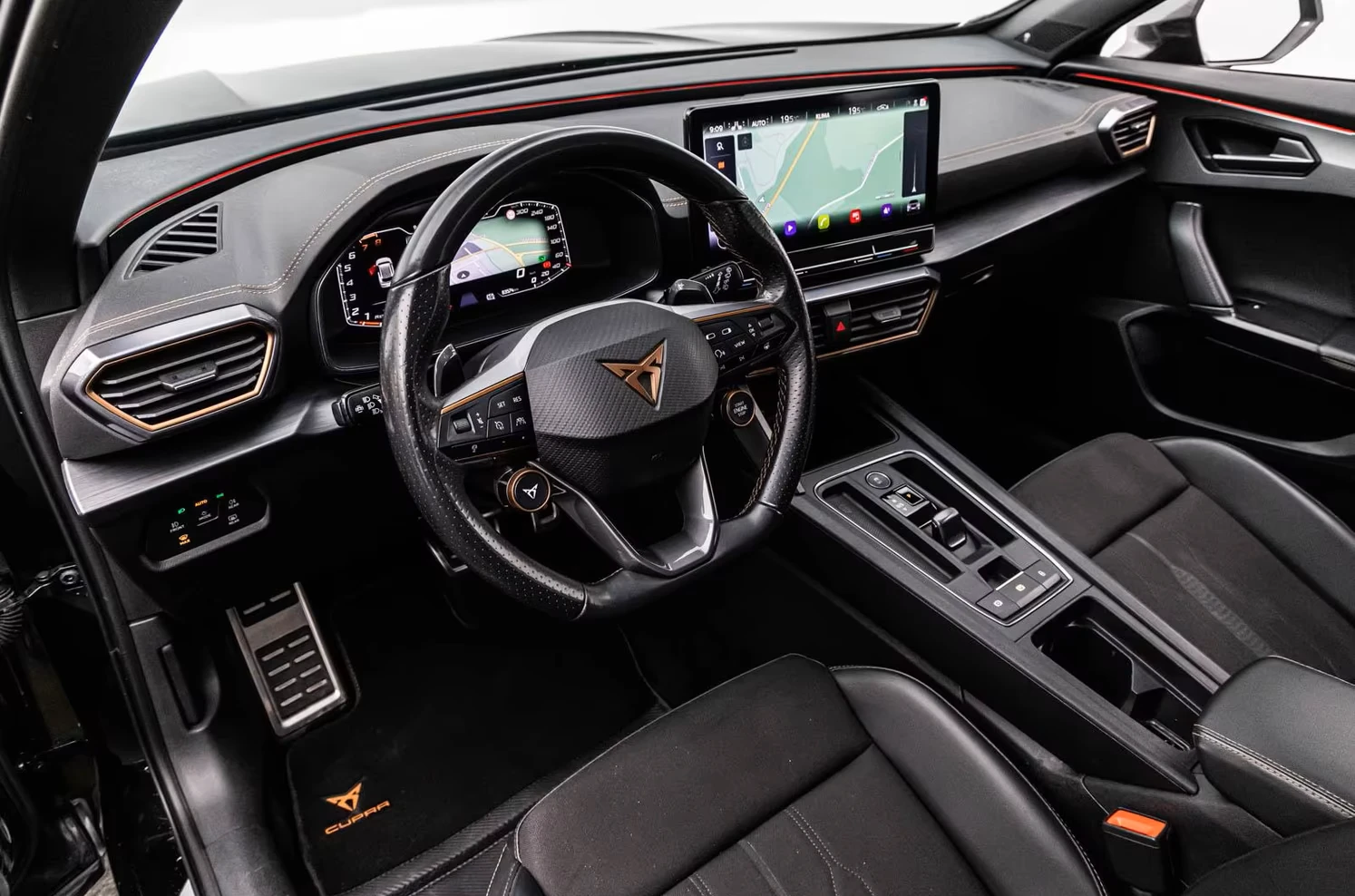 Cupra Formentor VZ* 360CAM* DISTR* MEMORY* KEYLESS* , снимка 9 - Автомобили и джипове - 54548605