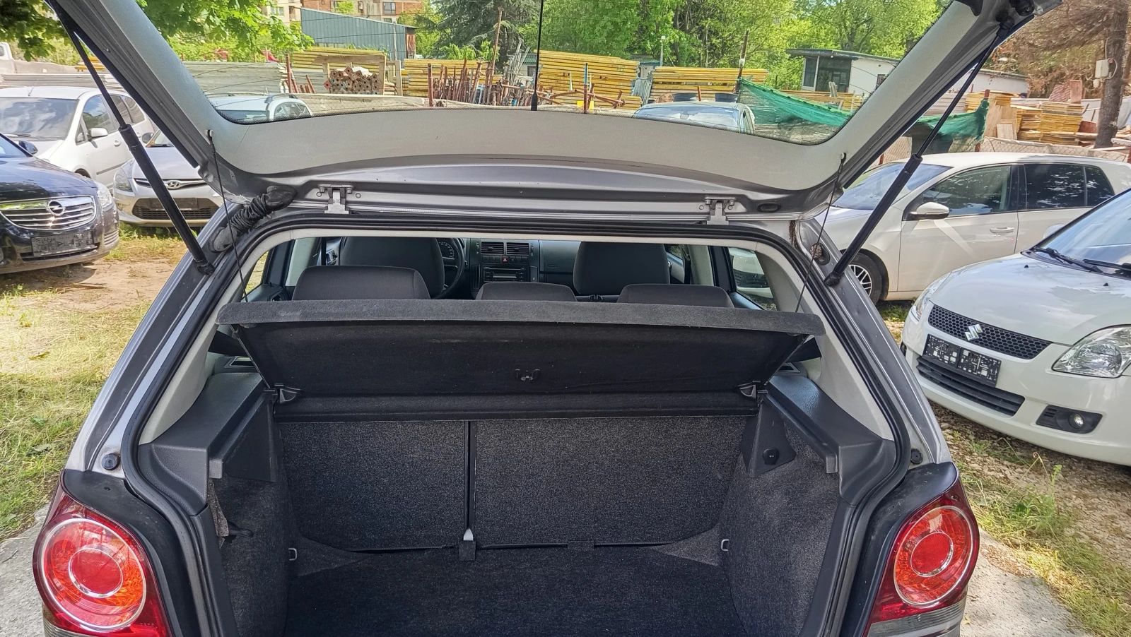 VW Polo 1.2 KLIMA FACELIFT , снимка 17 - Автомобили и джипове - 54608517