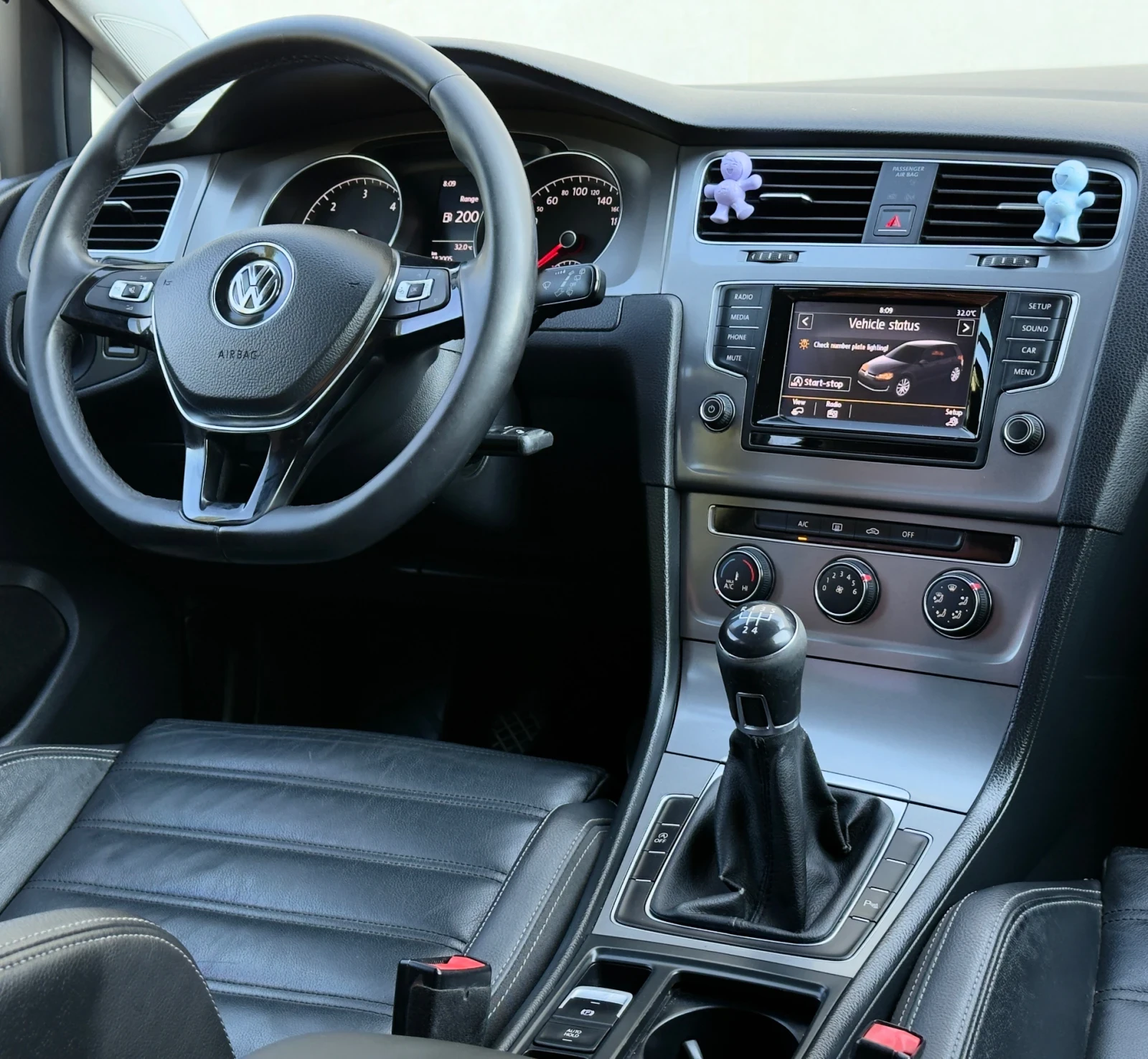 VW Golf 1.6TDi 90hp//HIGHLINE* LED, снимка 12 - Автомобили и джипове - 54858533