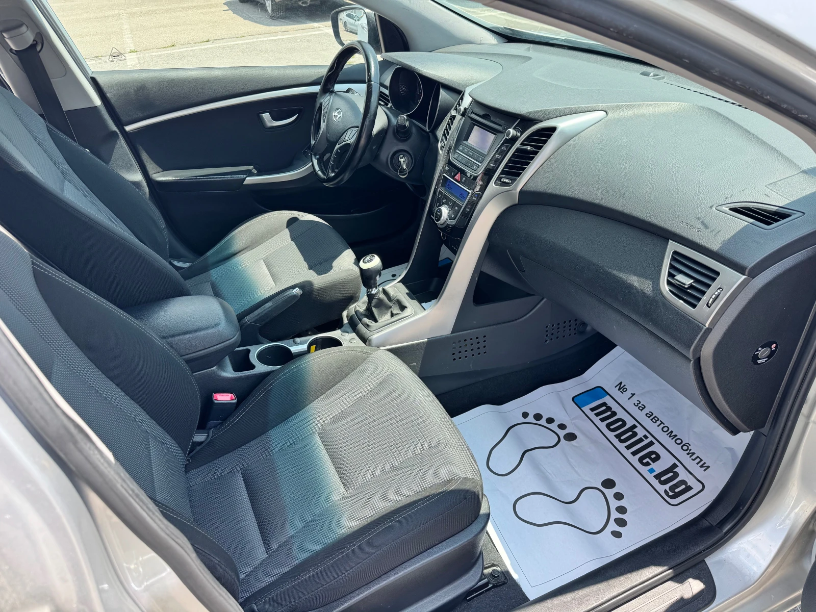 Hyundai I30 1.6CRDI-2013-6ск, снимка 15 - Автомобили и джипове - 55330384