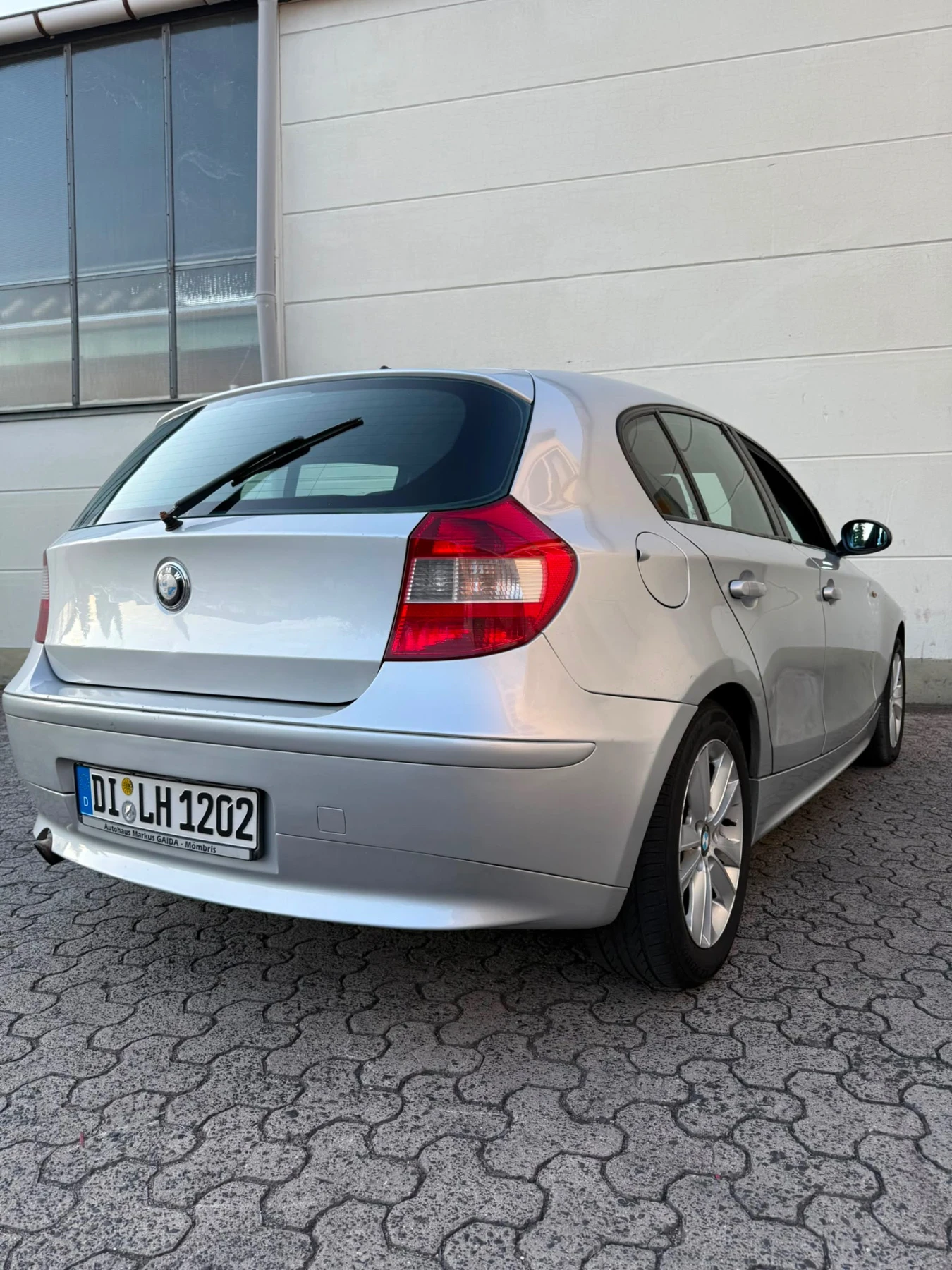 BMW 118 D, 2-ри собственик, Отлично поддържан, снимка 8 - Автомобили и джипове - 55460100