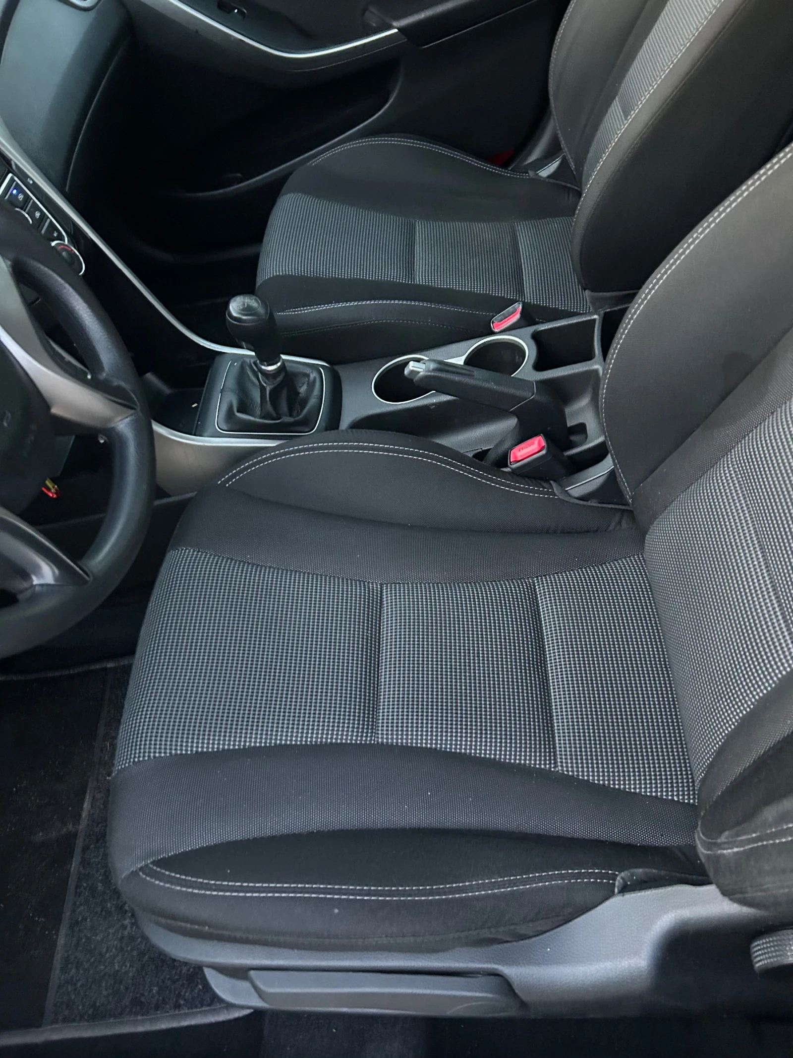 Hyundai I30 1.4 99 к.с. 6 скорости., снимка 12 - Автомобили и джипове - 55850079