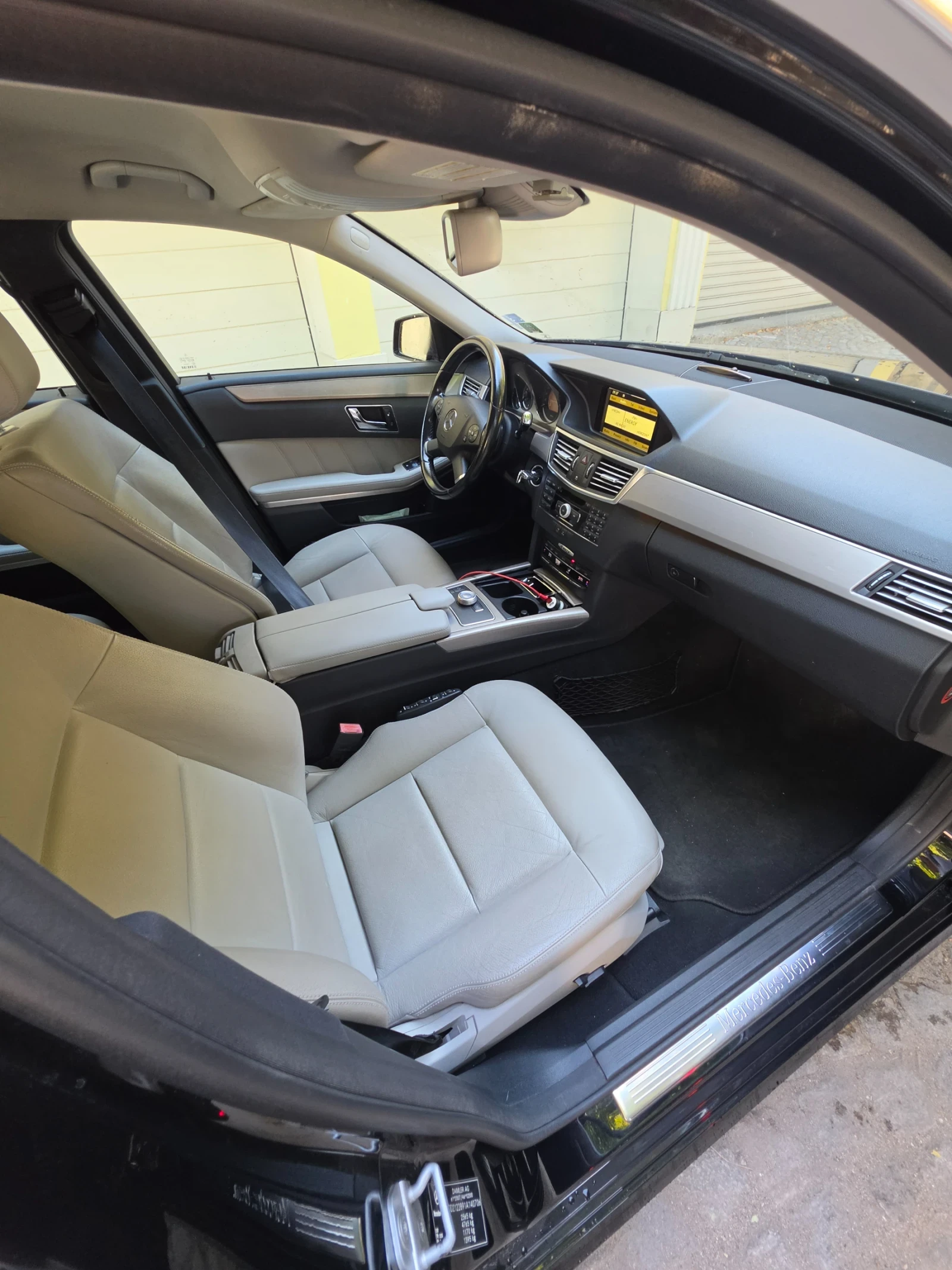 Mercedes-Benz E 350, снимка 8 - Автомобили и джипове - 55877889