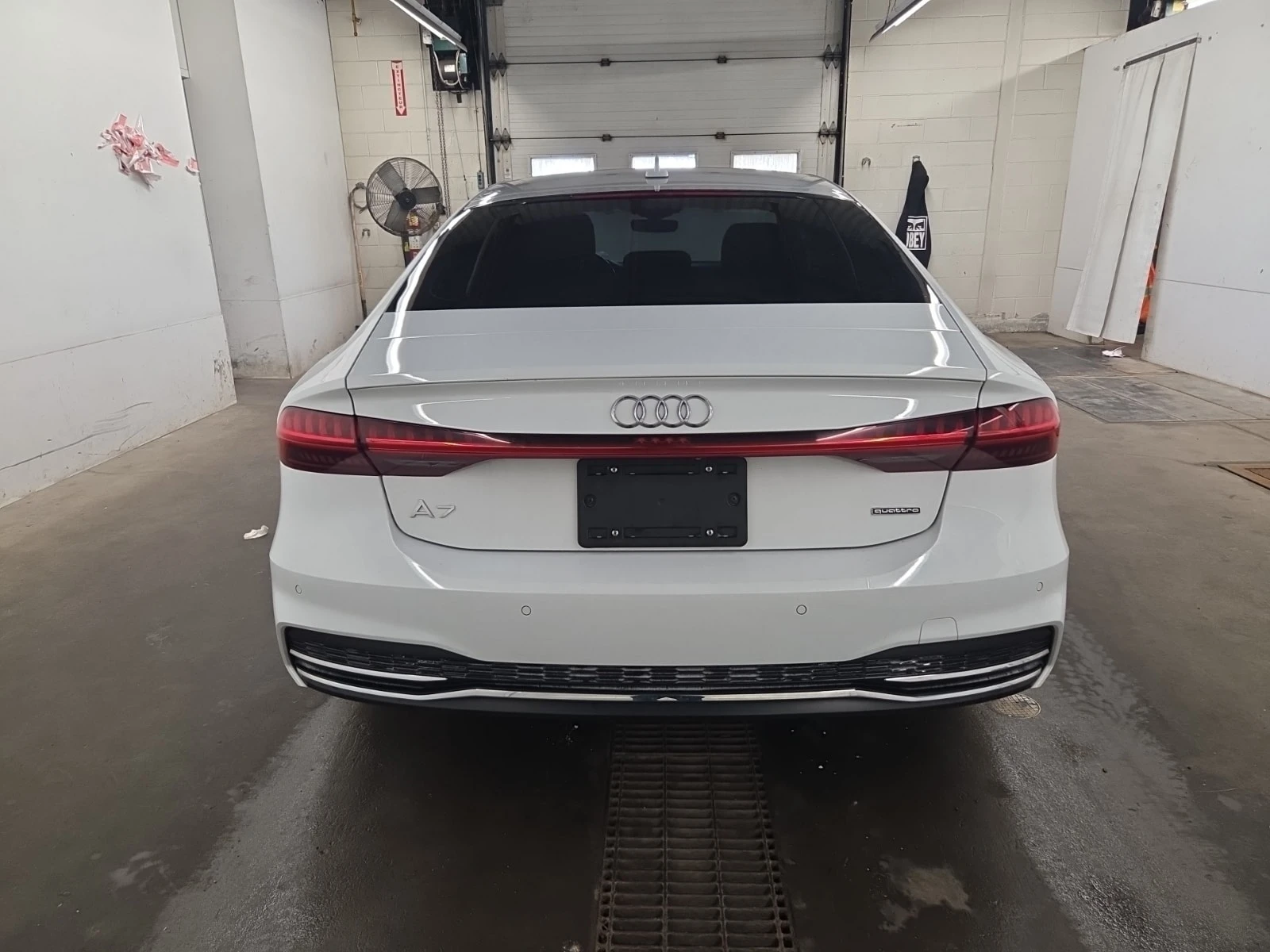 Audi A7 * PROGRESSIV* АВТОКРЕДИТ БЕЗ ПЪРВ, снимка 17 - Автомобили и джипове - 55925639