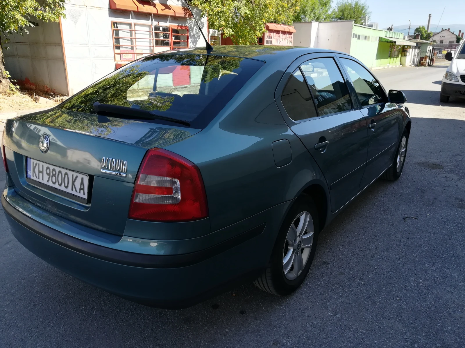 Skoda Octavia 1.6 MPI , снимка 6 - Автомобили и джипове - 55950380