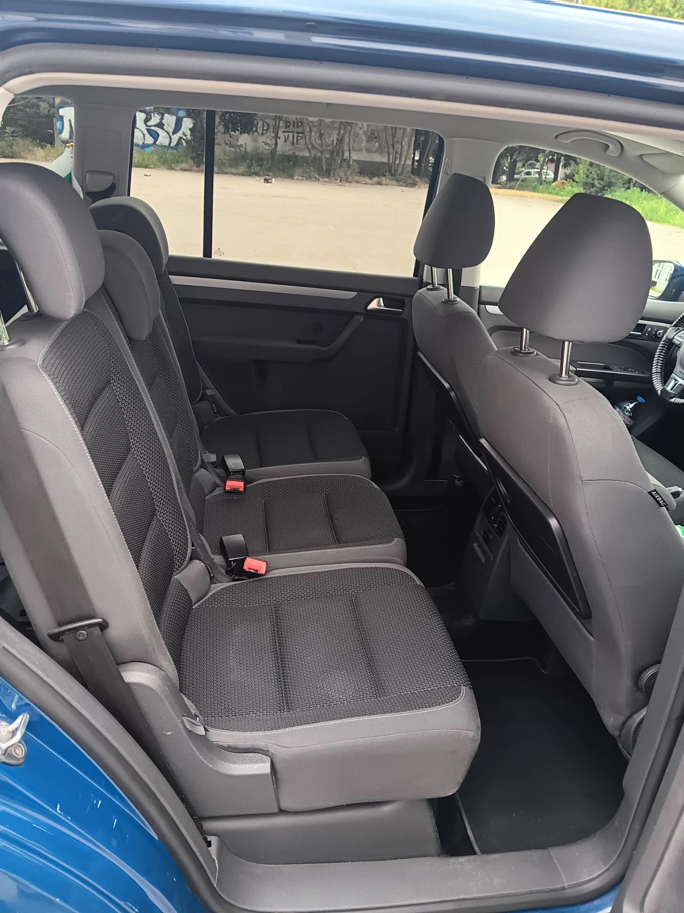 VW Touran Мини ван, снимка 8 - Автомобили и джипове - 56081130