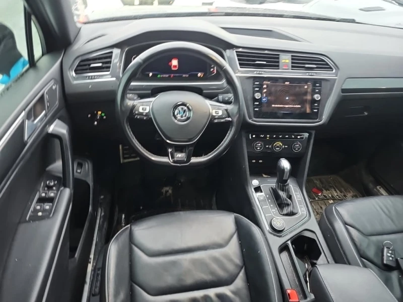 VW Tiguan R LINE* HIGHLINE * CARFAX * Втори чифт гуми, снимка 10 - Автомобили и джипове - 53448431