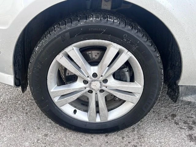 Mercedes-Benz ML 350 Harman/Kardon* 360View* Keyless* Подгрев* Пано, снимка 16 - Автомобили и джипове - 54110399