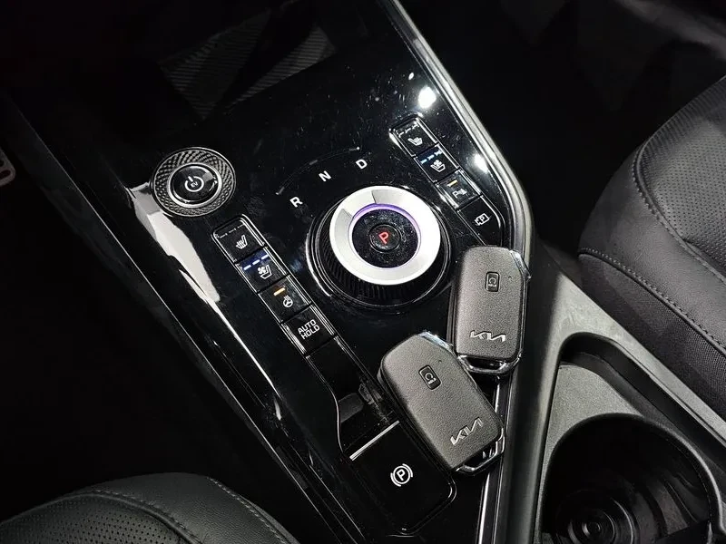 Kia Niro  Ev Earth, снимка 9 - Автомобили и джипове - 56597325