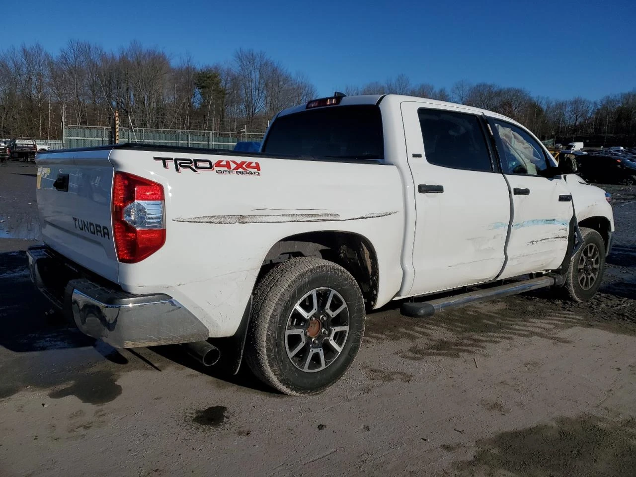 Toyota Tundra CREWMAX SR5 5.7L V8 - изображение 3