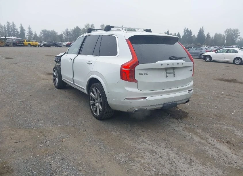 Volvo Xc90  - изображение 3
