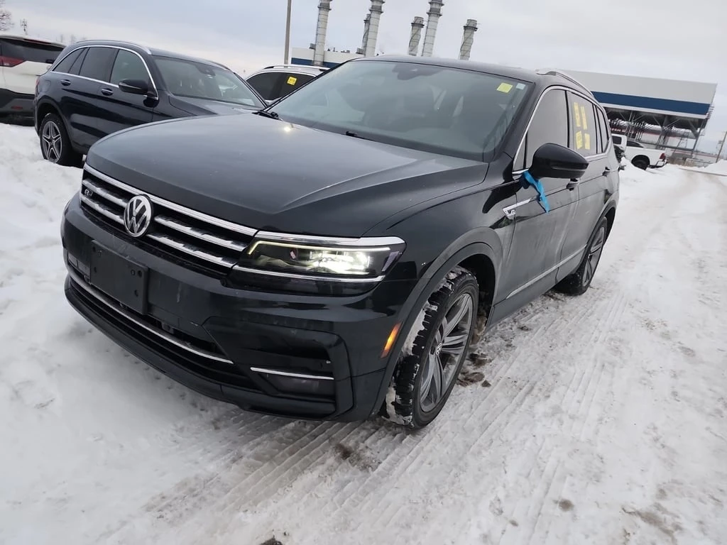 VW Tiguan R LINE* HIGHLINE * CARFAX * Втори чифт гуми - изображение 2