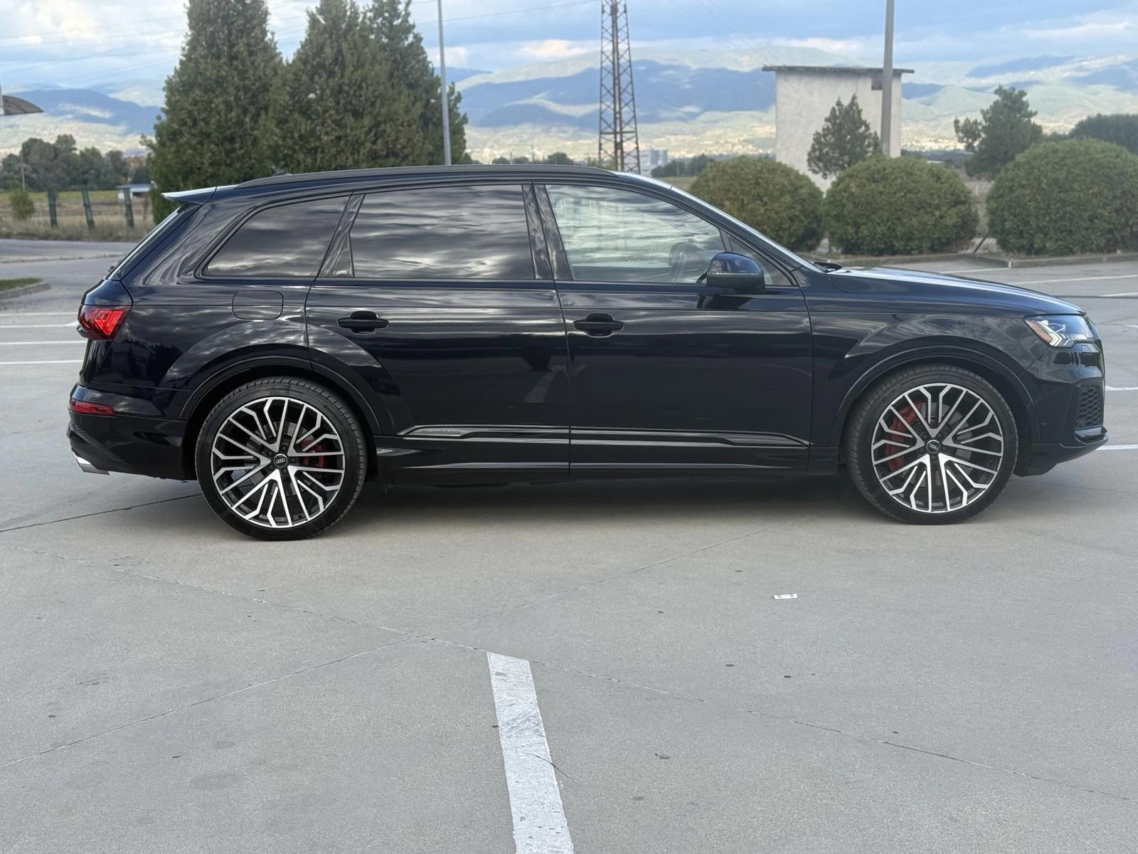 Audi SQ7  BLASK OPTIC 360* Massage Вакуум Лизин, снимка 5 - Автомобили и джипове - 53897730