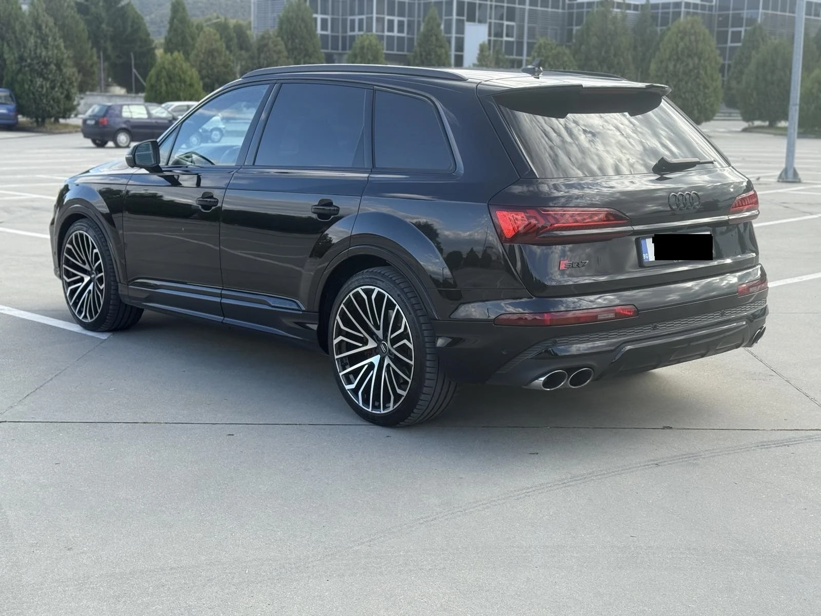 Audi SQ7  BLASK OPTIC 360* Massage Вакуум Лизинг, снимка 17 - Автомобили и джипове - 56528155