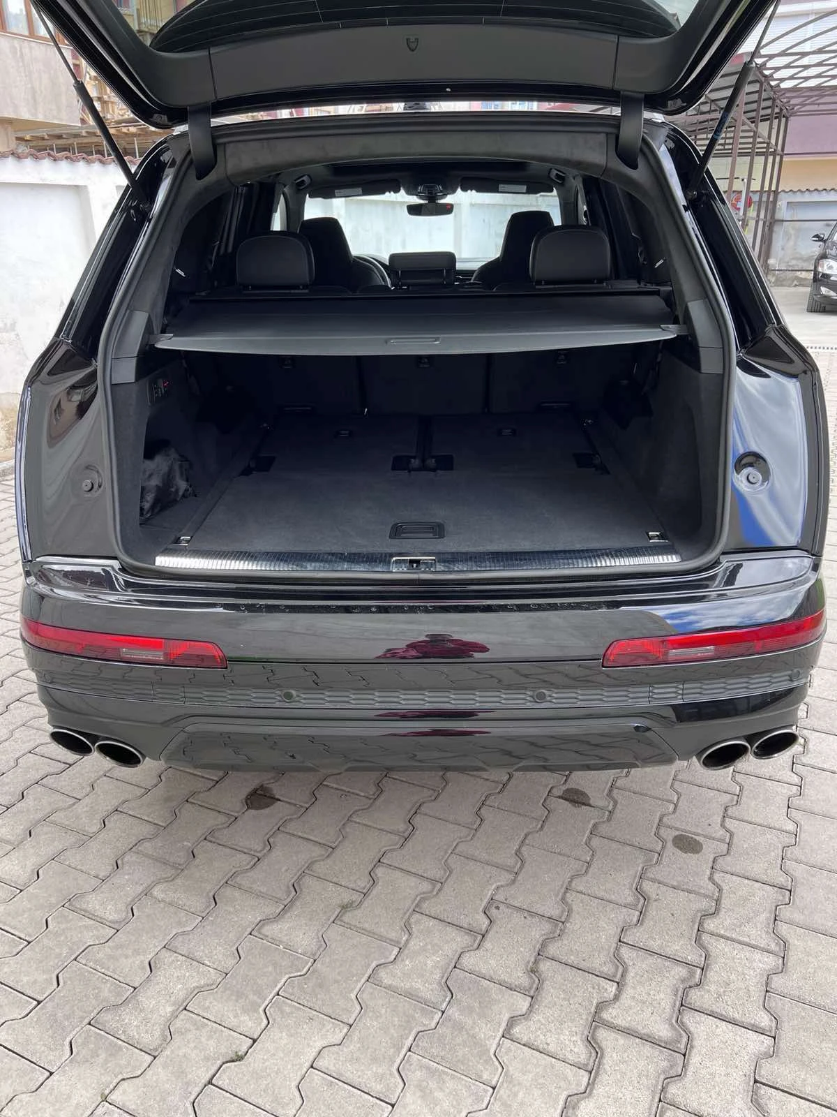 Audi SQ7  BLASK OPTIC 360* Massage Вакуум Лизин, снимка 14 - Автомобили и джипове - 53897730