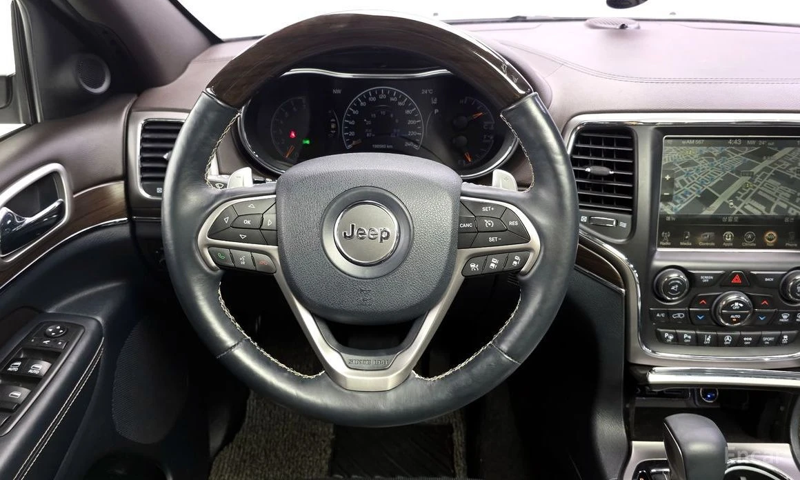 Jeep Grand cherokee, снимка 13 - Автомобили и джипове - 54622099