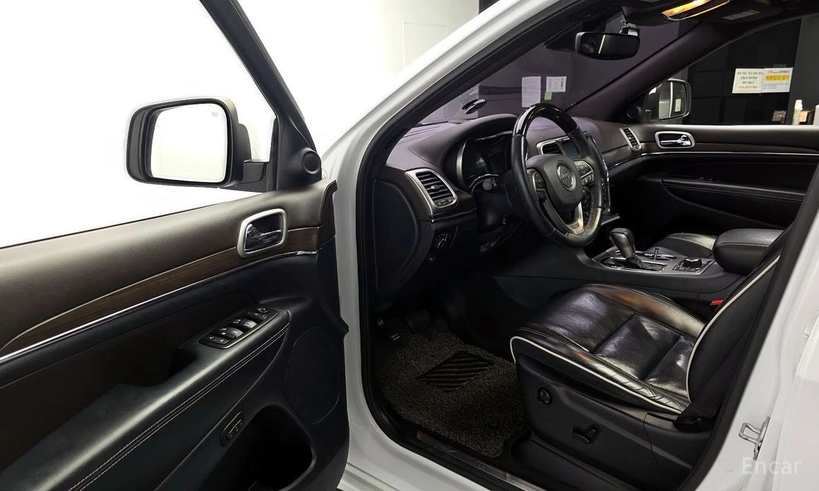 Jeep Grand cherokee, снимка 10 - Автомобили и джипове - 54622099