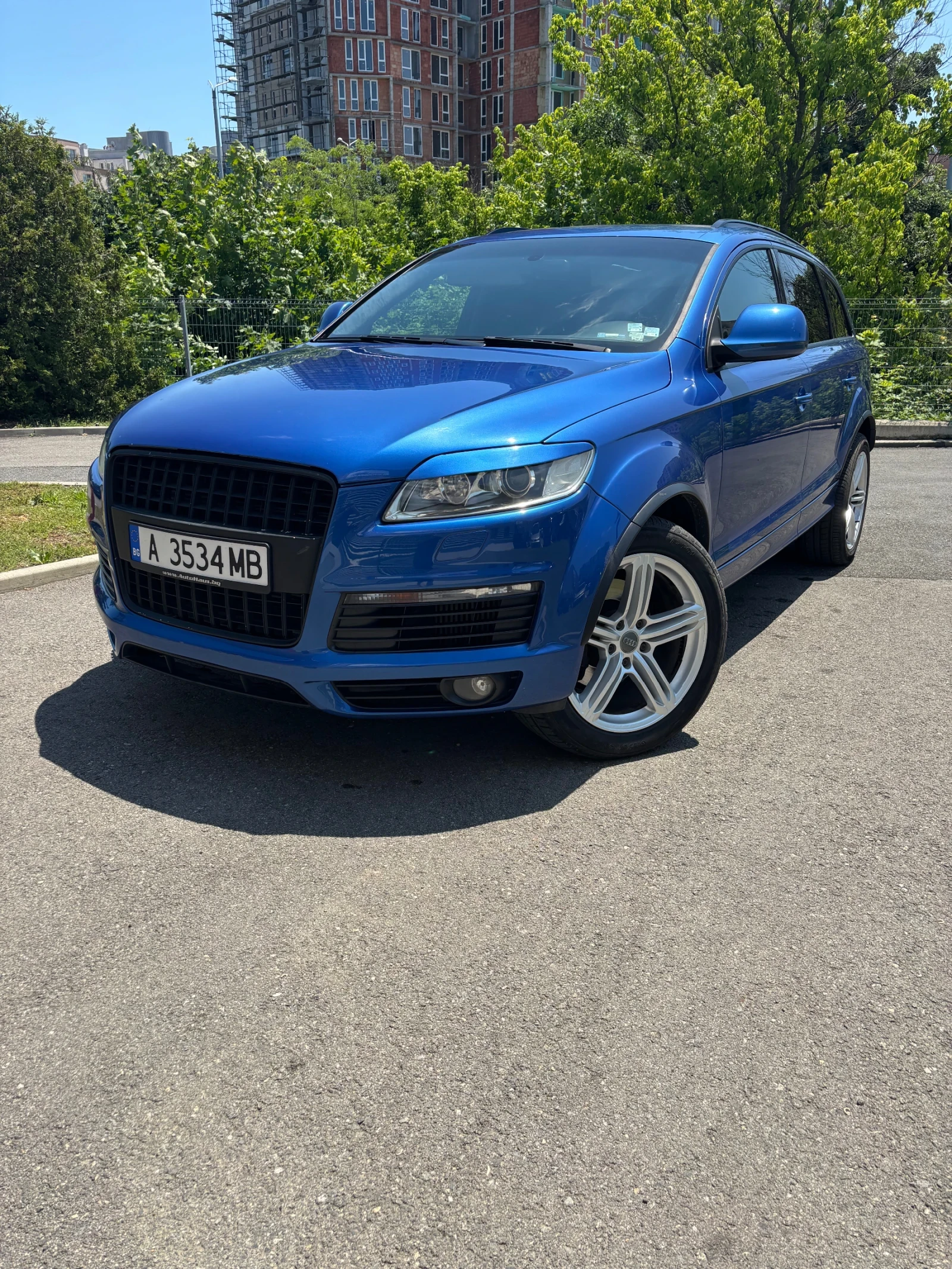 Audi Q7 Джип