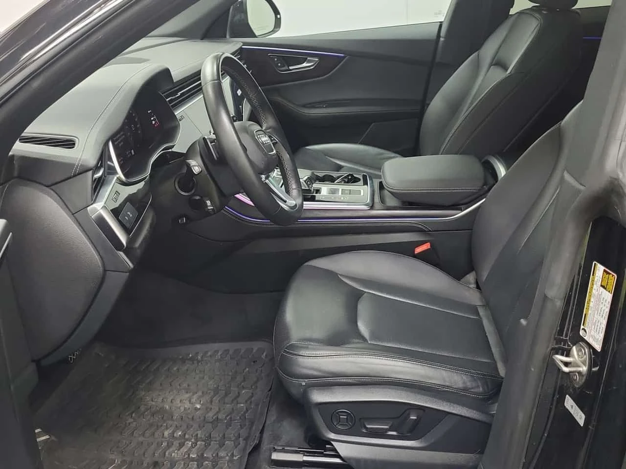 Audi Q8 PROGRESSIV | CARFAX | БЕЗ ПЪРВОНАЧАЛНА ВНОСКА, снимка 10 - Автомобили и джипове - 55094372