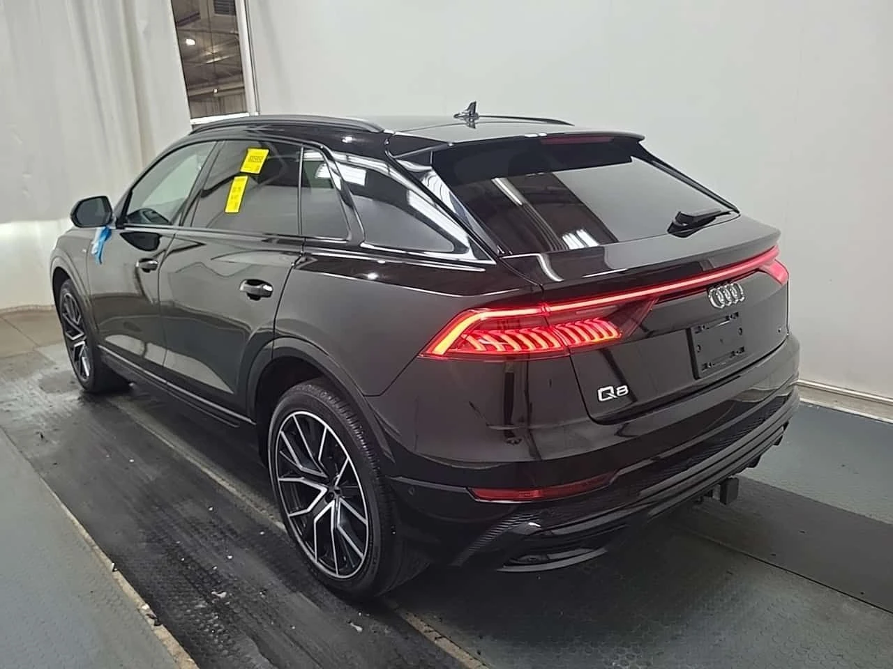 Audi Q8 PROGRESSIV | CARFAX | БЕЗ ПЪРВОНАЧАЛНА ВНОСКА, снимка 7 - Автомобили и джипове - 55094372