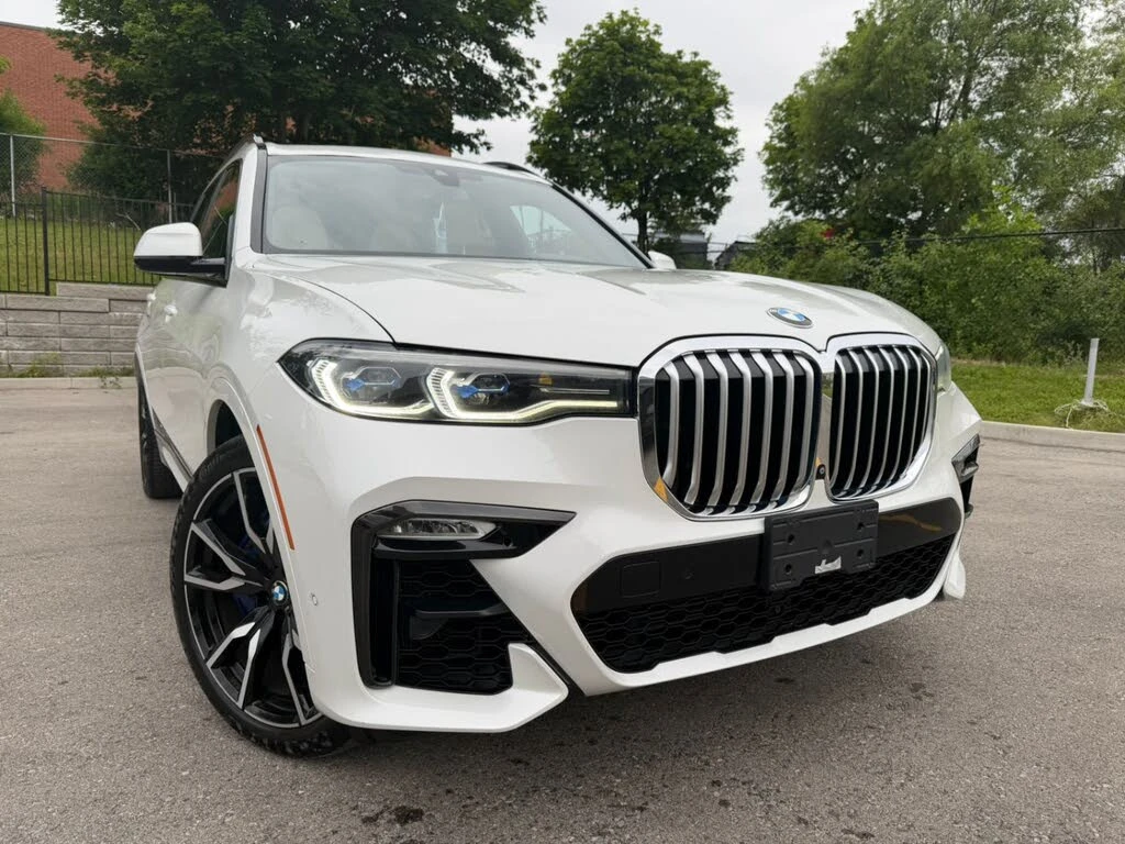 BMW X7 !!! РЕАЛНА ЦЕНА !!!  xDrive50i * ДИСТРОНИК* 360КАМ