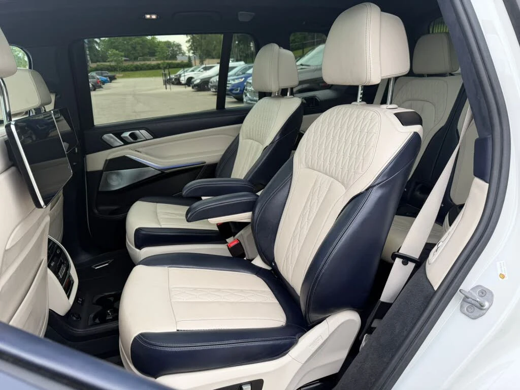 BMW X7 !!! РЕАЛНА ЦЕНА !!!  xDrive50i * ДИСТРОНИК* 360КАМ, снимка 15 - Автомобили и джипове - 55095136