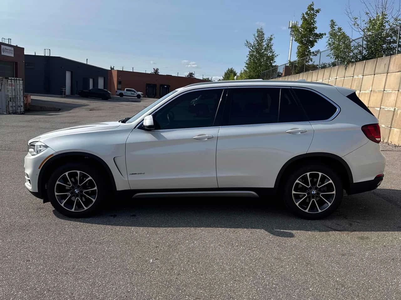 BMW X5 ОЧАКВАН ВНОС* DISTRONIC* ОБДУХВАНЕ* HEAD UP ДИСПЛЕ, снимка 3 - Автомобили и джипове - 55573602